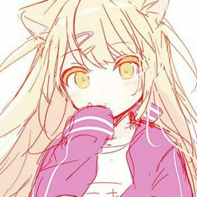 猫妈妈把小猫舔得干干净净